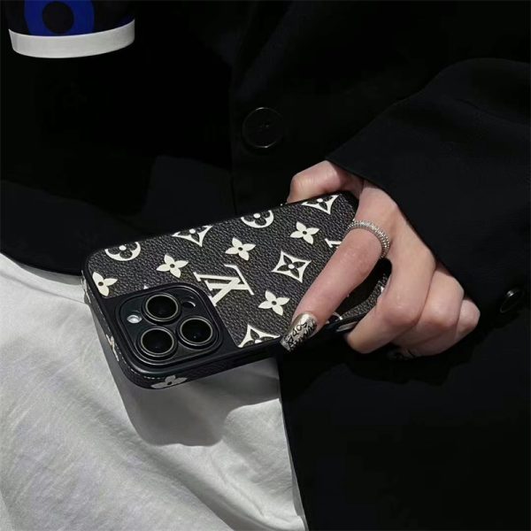 ルイ ヴィトン スマホケース おすすめ エンボス vuitton 風 iphone17 ケース iphone17pro ケース 新作レザー ブランド iphone16/15/14 ケース メンズ ハイ ブランド スマホケース 「カメラレンズフィルム付き」 - 画像 (4)