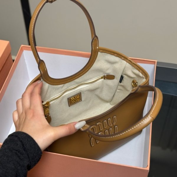 ミュウミュウ トートバッグ コピー miumiu ショルダー バッグ トート バッグ ブランド レディース 2way バッグ ハイ ブランド 人気 おすすめ - 画像 (5)