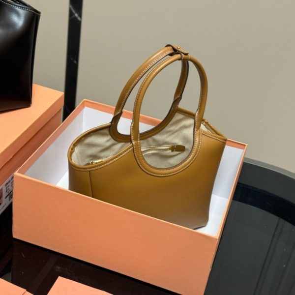 ミュウミュウ トートバッグ コピー miumiu ショルダー バッグ トート バッグ ブランド レディース 2way バッグ ハイ ブランド 人気 おすすめ - 画像 (4)