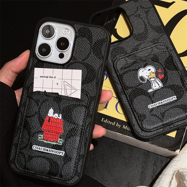 コーチ スヌーピー iphone16/16pro ケース coach iphone16 ケース ブランド iphonese2/se3 ケース お 揃い カップル iphone15/14 ケース キャラクター iphone ケース カード 収納 ハイ ブランド - 画像 (8)