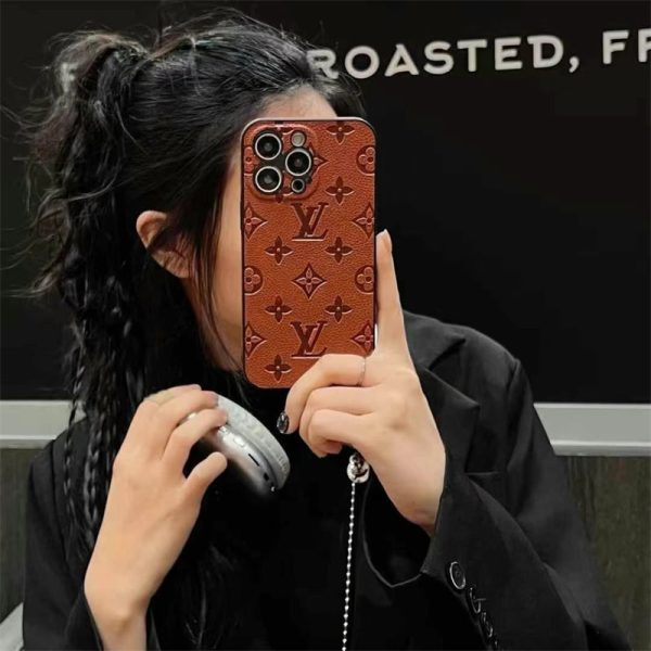 ルイ ヴィトン スマホケース エンボス vuitton 風 iphone17/16 ケース iphone16pro/15pro ケース レザー ブランド iphone15/14 ケース メンズ ハイ ブランド スマホケース ブランド 人気 - 画像 (3)