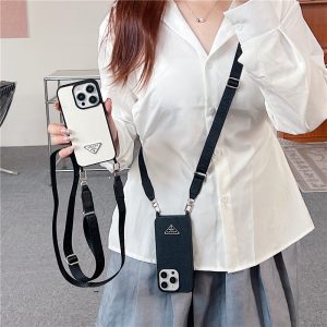 iphone17/17pro ショルダーケース ブランド prada iphone16pro/16promax ケース ストラップ付き iphone15/15pro ケース おしゃれ メンズ アイフォン14/13/12 ケース お揃い