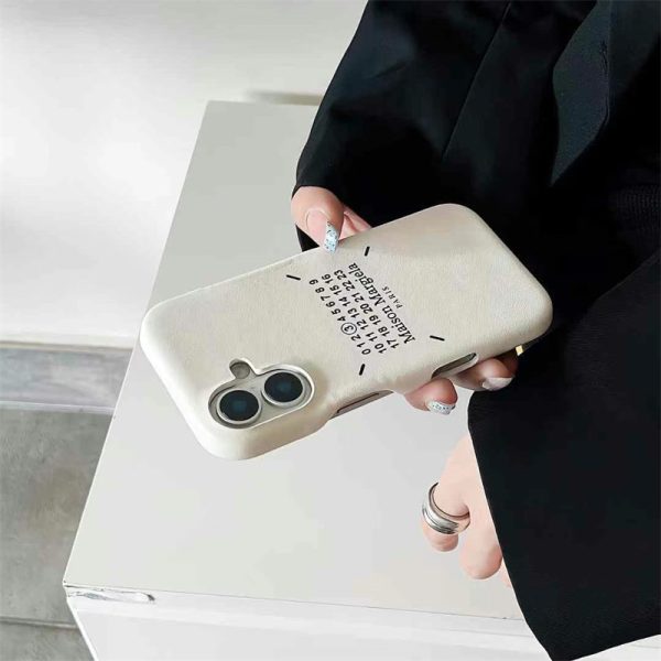 マルジェラ iphone16/16pro ケース maison margiela iphone15pro max ケース お揃い iphoneケース 韓国 アイドル iphone14/13/12ケース ブランド メンズ スマホケース レディース - 画像 (5)