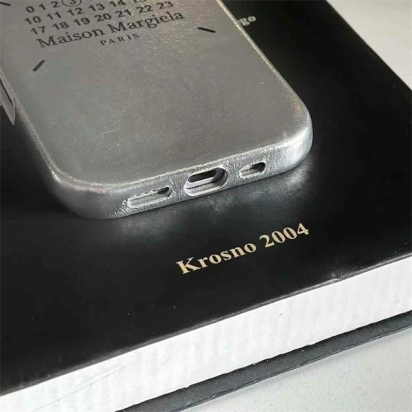 マルジェラ iphone16/16pro ケース maison margiela iphone15pro max ケース お揃い iphoneケース 韓国 アイドル iphone14/13/12ケース ブランド メンズ スマホケース レディース - 画像 (8)