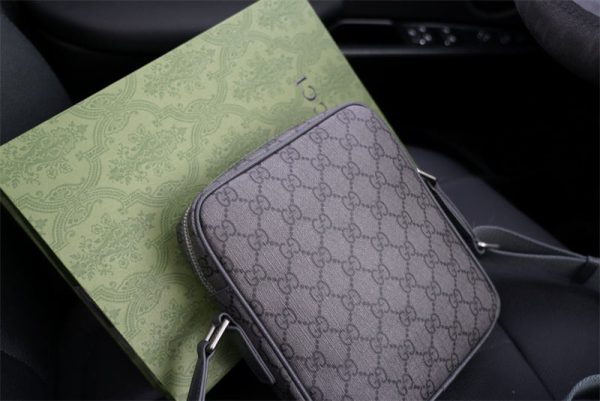 ショルダーバッグ メンズ ハイブランド グッチ バッグ メンズ 小さめ ミニ ショルダー バッグ 男性 鞄 gucci ボディ バッグ プレゼントおすすめ - 画像 (7)