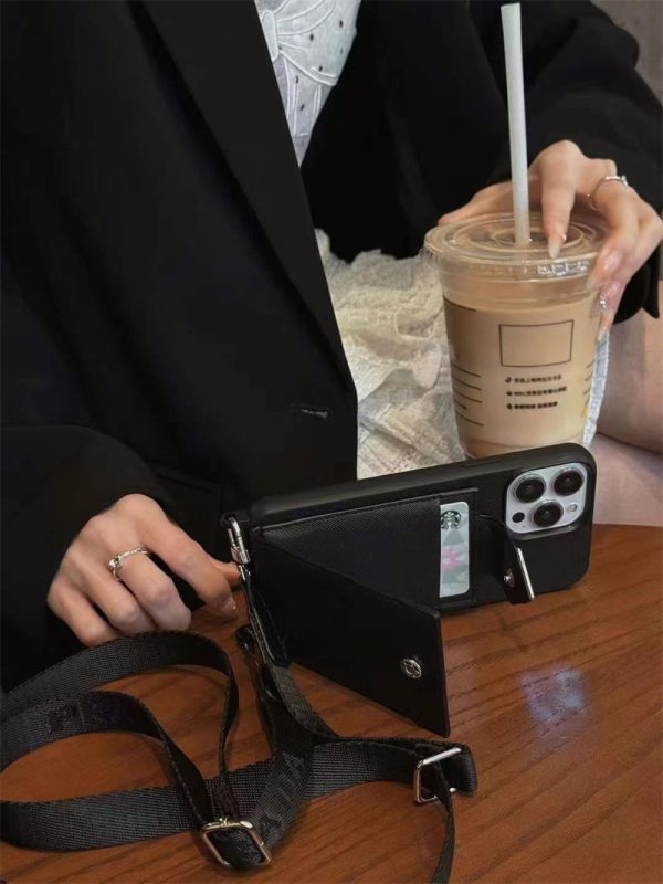 prada iphone16/16pro ケース カードケース 付き プラダ スマホ ショルダー iphone15pro/14promaxケース ブランド メンズ iphone13promax/12 ケース 背面 収納 ブランド スマホショルダー 大人 かわいい - 画像 (4)